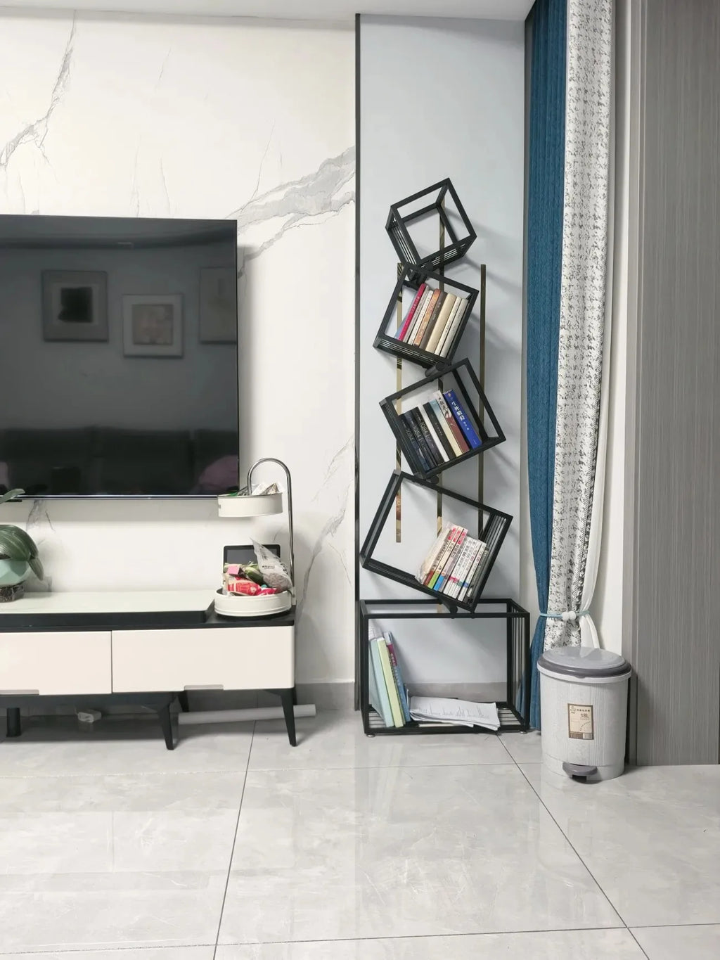 Modern Living Room Decor Iron Art Shelf Office Study Bookcase Multi-layer Storage Rack for Organizing Books And Decorations