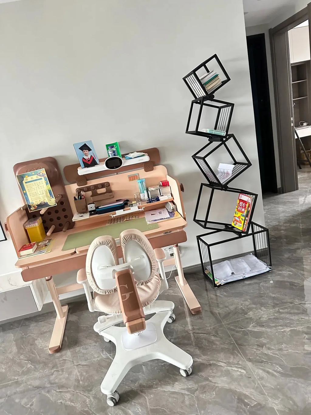 Modern Living Room Decor Iron Art Shelf Office Study Bookcase Multi-layer Storage Rack for Organizing Books And Decorations